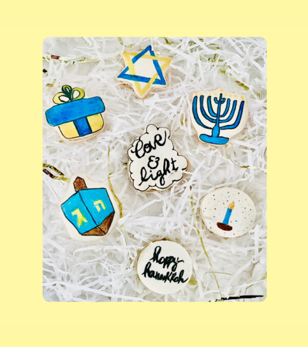 HANUKKAH CUSTOMIZED MACARON