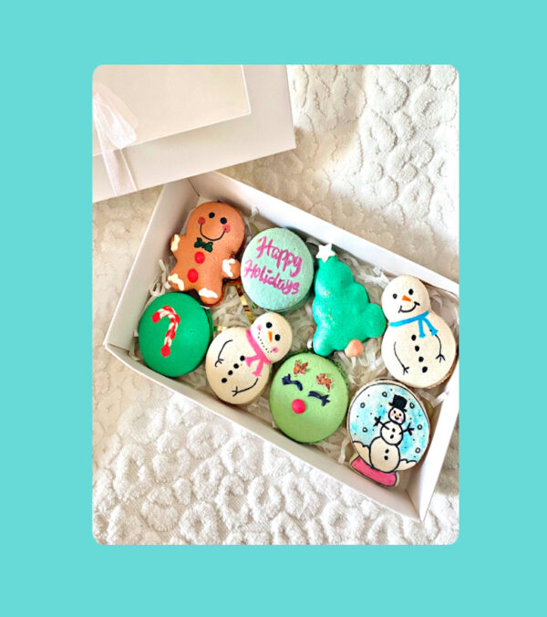 box of personalized macaroons on the Christmas theme